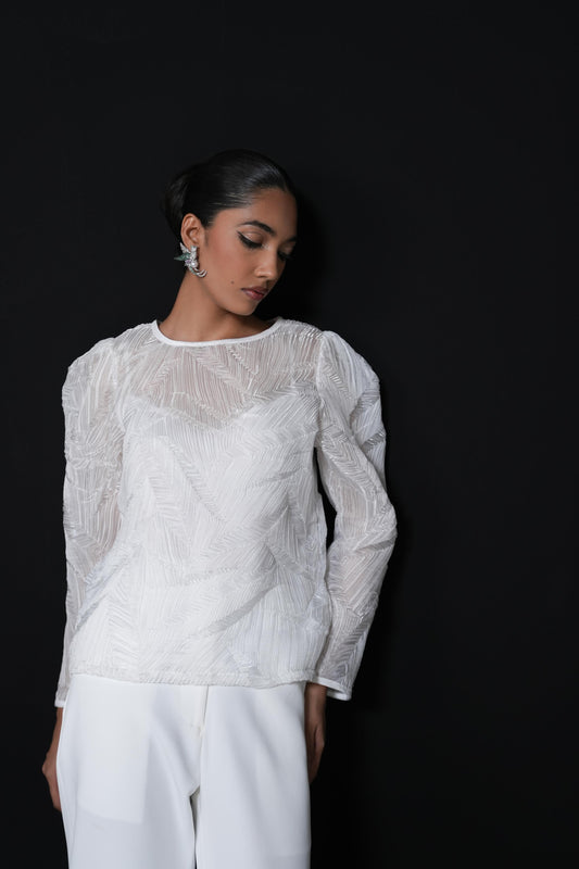 Crinkled shirt with puffed sleeves, detailing of saturn back buttons